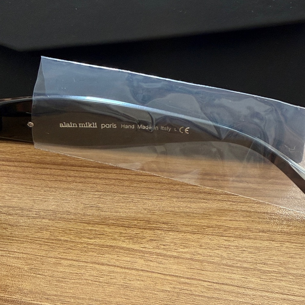 Alain Mikli Black Sunglasses with Case - Picture 3 of 4